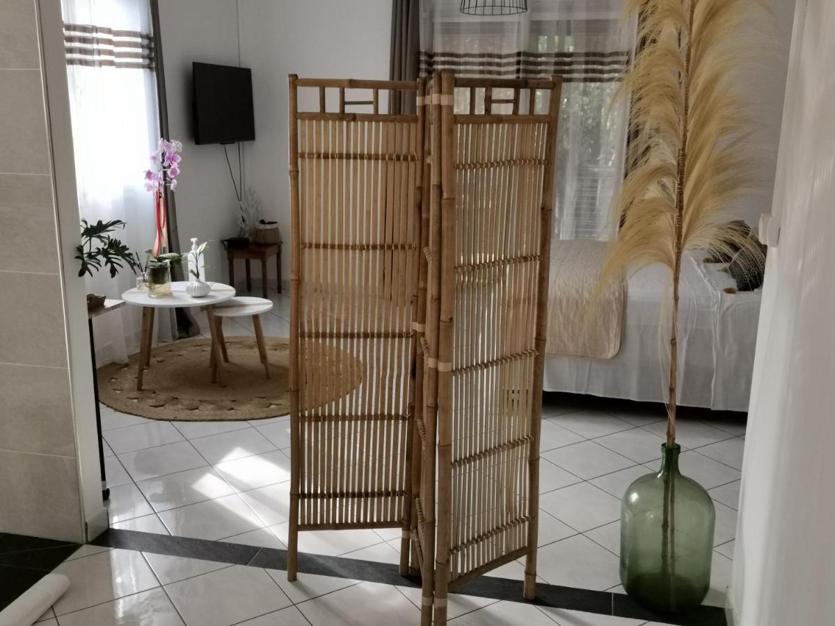 Ferienwohnung Les Sens Ciels Saint-Louis Exterior foto